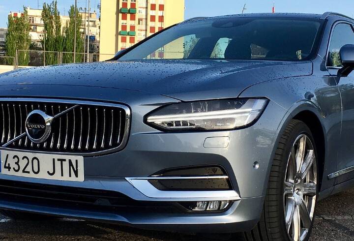 Шведский концерн Volvo планирует приостановить производство и продажу авто в РФ