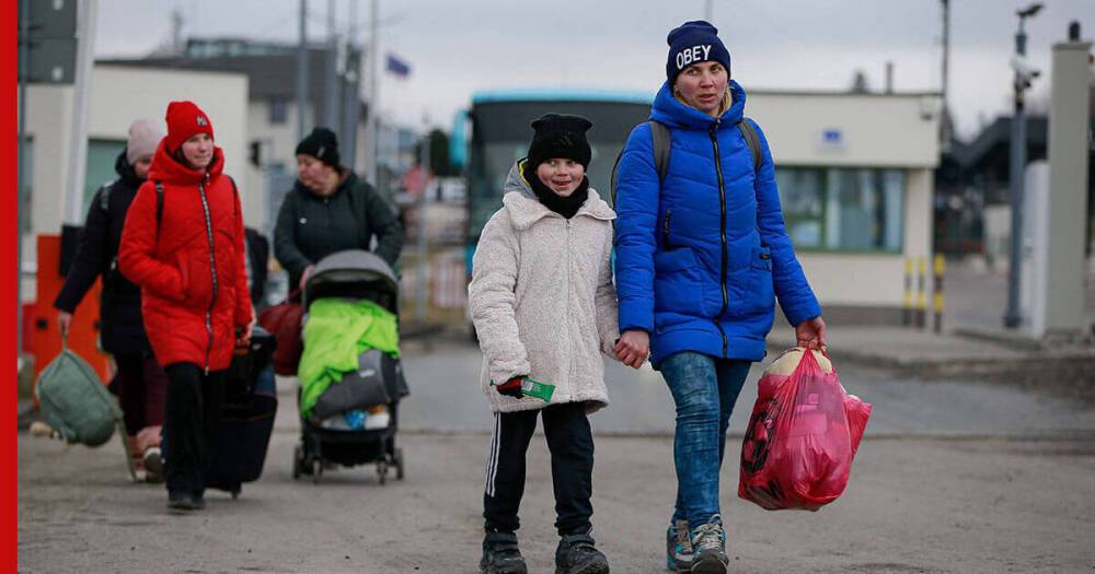 За сутки более 5000 беженцев из Донбасса пересекли российскую границу