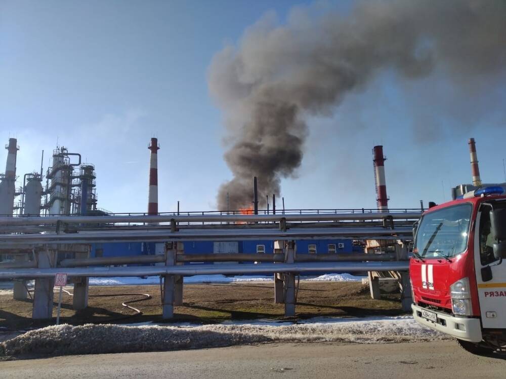 В региональной опергруппе рассказали о тушении пожара на рязанском нефтезаводе