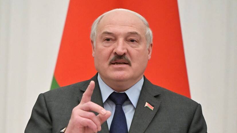 Лукашенко обвинил Запад во втягивании Украины в милитаризацию обещаниями принять в ЕС