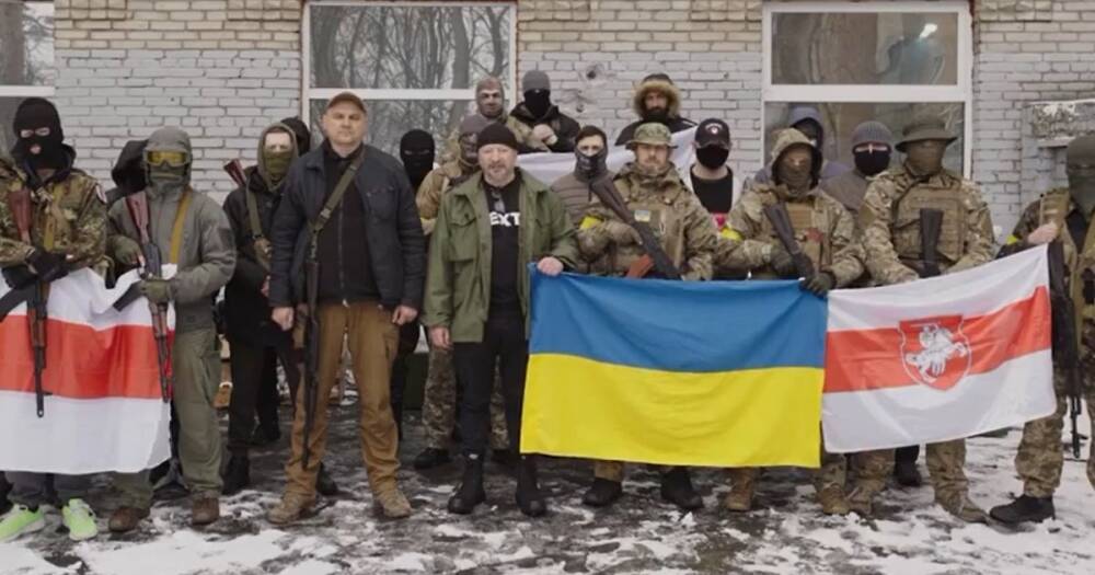 "Хлопцы, это не ваша война!": белорусские добровольцы в Украине призвали соотечественников сидеть дома (видео)