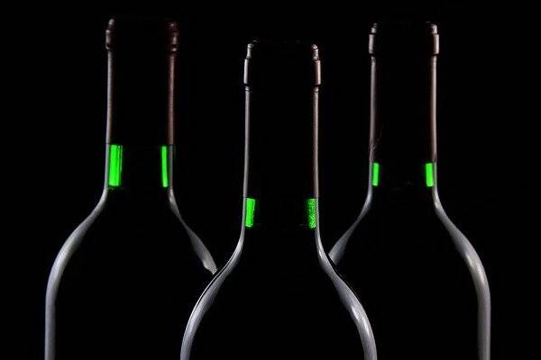 Вино из стран Нового Света и отсутствие альтернативы импортному алкоголю – черноземные рестораторы об остановке зарубежных поставок
