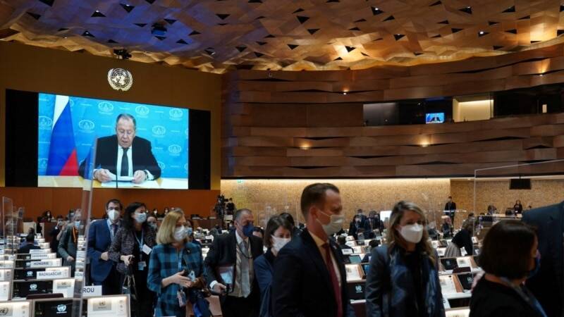 Свыше 100 дипломатов ушли с заседания Совета ООН по правам человека во время выступления Лаврова