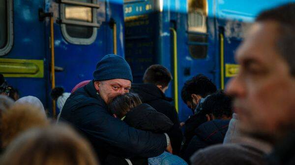 “Мир становится черным”. Киев в ожидании масштабного нападения