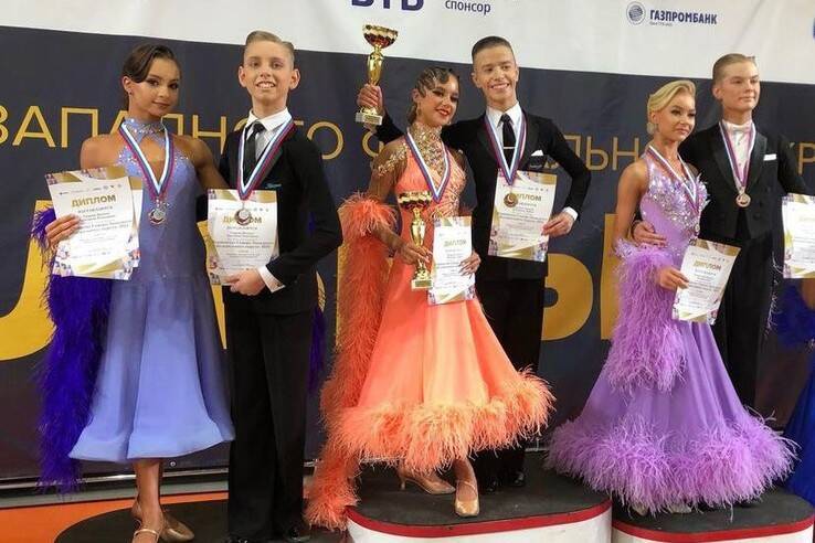 Танцевальные дуэты из Ленобласти привезли 23 медали с Первенства СЗФО