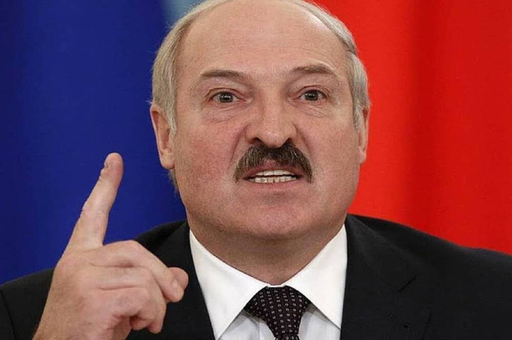 Лукашенко заявил Путину, что Украина хотела напасть на Беларусь и мира