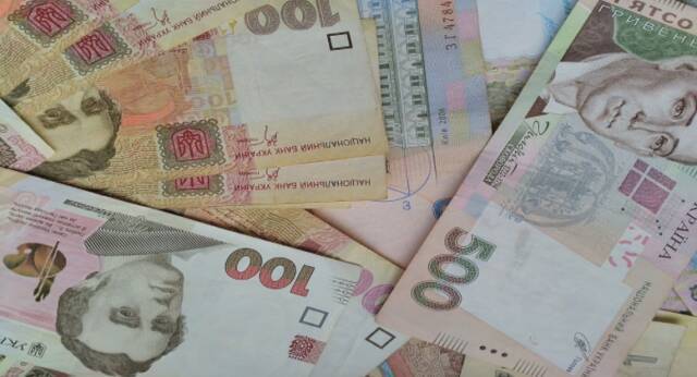 Коммерческие банки в Польше будут обязаны покупать гривню: украинцы смогут легко обменять валюту