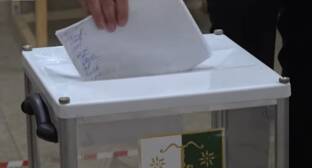 Случаи подвоза избирателей к участкам замечены на выборах в Абхазии