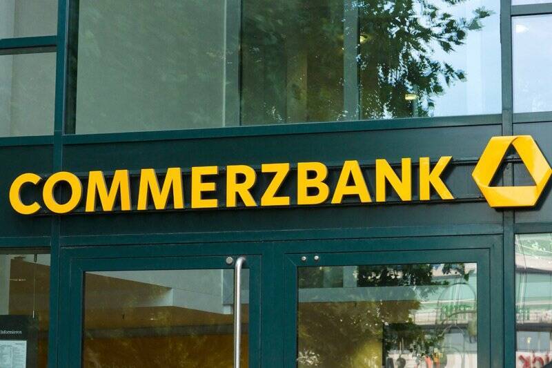 Commerzbank вслед за Deutsche Bank уходит из россии