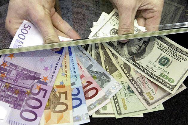 Банк России изменит правила расчета курса доллара и упростит порядок установления курса евро