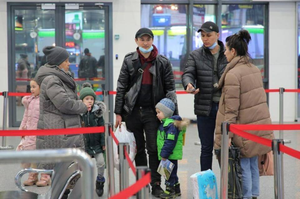 Узбекистан сегодня вывез еще 250 соотечественников с Украины. Общее число эвакуированных превысило 5,8 тысячи