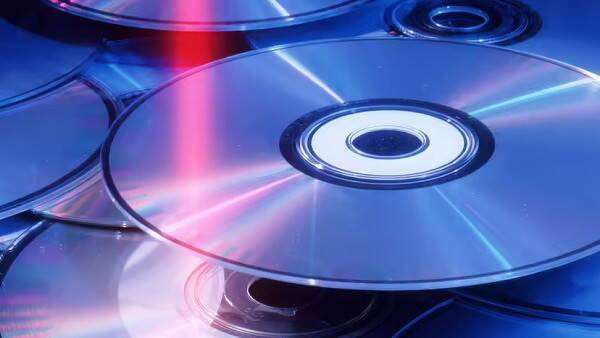 Музыка на CD возвращается. Впервые за 17 лет продажи компакт-дисков пошли резко вверх