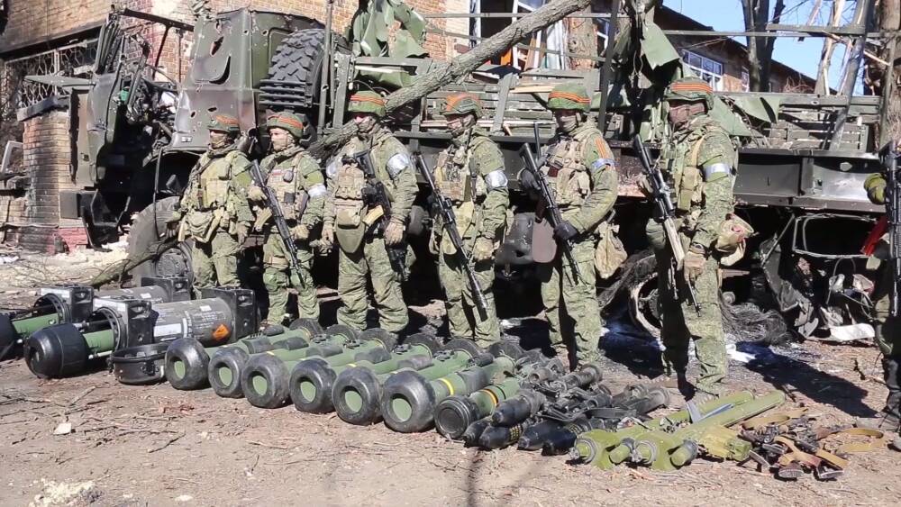 Трофеи: бойцы ВДВ захватили под Киевом большое количество иностранного оружия - Русская семерка
