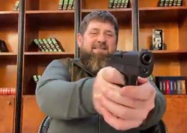 «Форт-12»: что за украинский пистолет подарили Кадырову чеченские добровольцы - Русская семерка