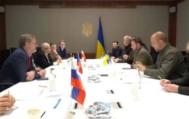 Зеленский встретился с лидерами трех стран в Киеве