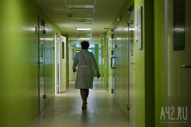 В Кузбассе скончались 5 пациентов с коронавирусом, в том числе 100-летняя женщина