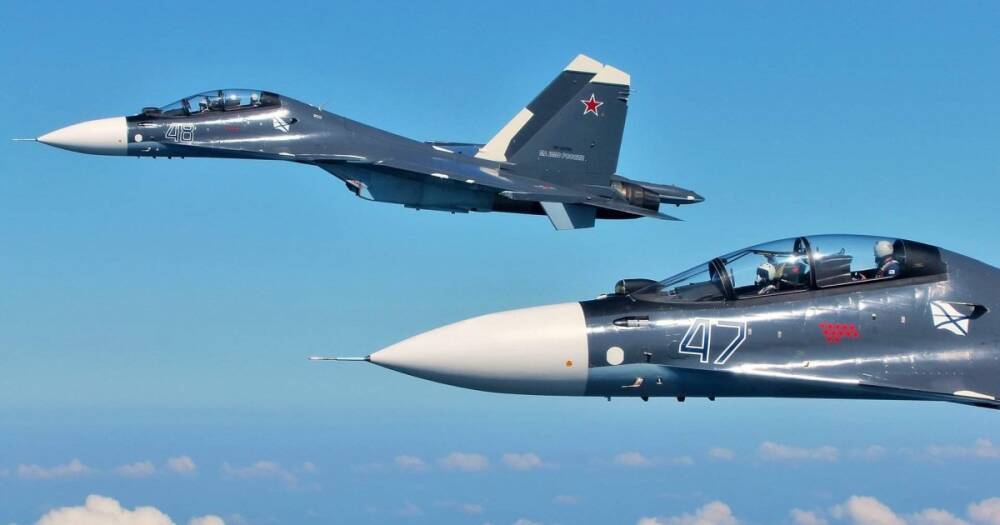 Упали в Черное море: украинские военные сбили еще два Су-30СМ