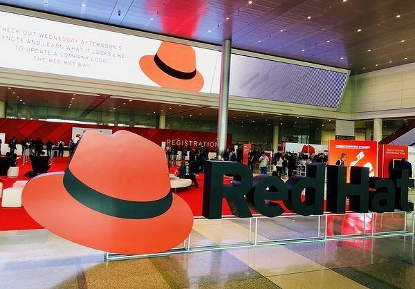 Как Red Hat пыталась отобрать у своего критика домен под предлогом нарушения прав на товарный знак, но не смогла