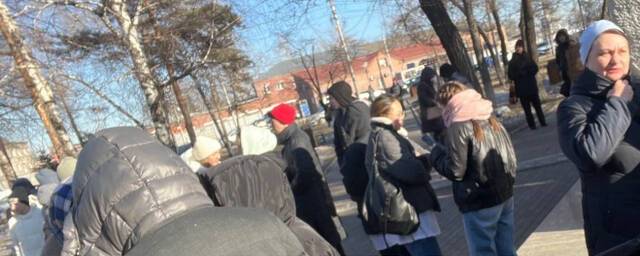 В Красноярске из-за сообщений о минировании эвакуировали Медуниверситет и школу №7