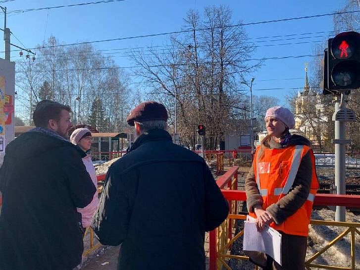 На станции «Заветы Ильича» проверили соблюдение мер безопасности на железной дороге