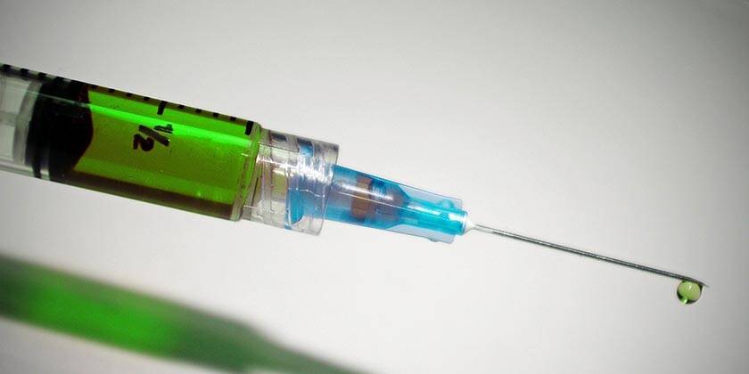 Израильские ученые поставили точку в вопросе об эффективности четвертой вакцины против «омикрона»
