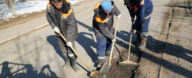 В Дмитровском округе до конца весны ликвидируют 244 ямы на дорогах