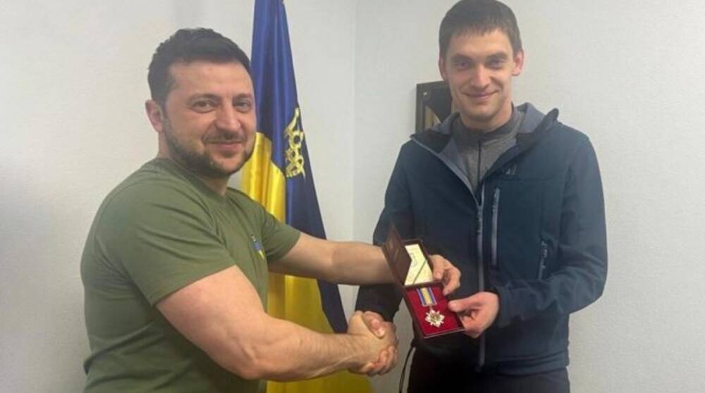 Освобожденный из российского плена мэр Мелитополя получил орден