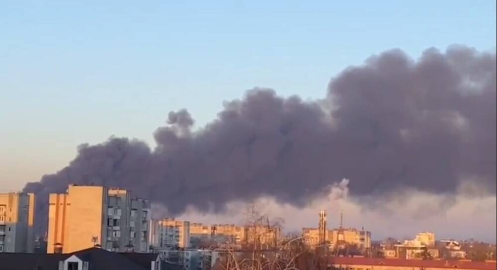 Во Львове уничтожено здание авиаремонтного завода
