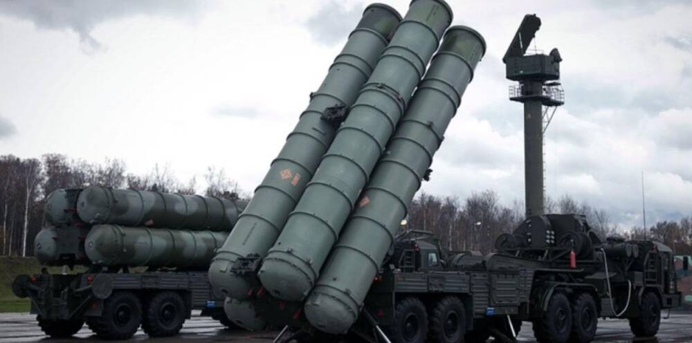 Лавров заявил, что россия не допустит передачи Украине систем С-300 и будет атаковать грузы