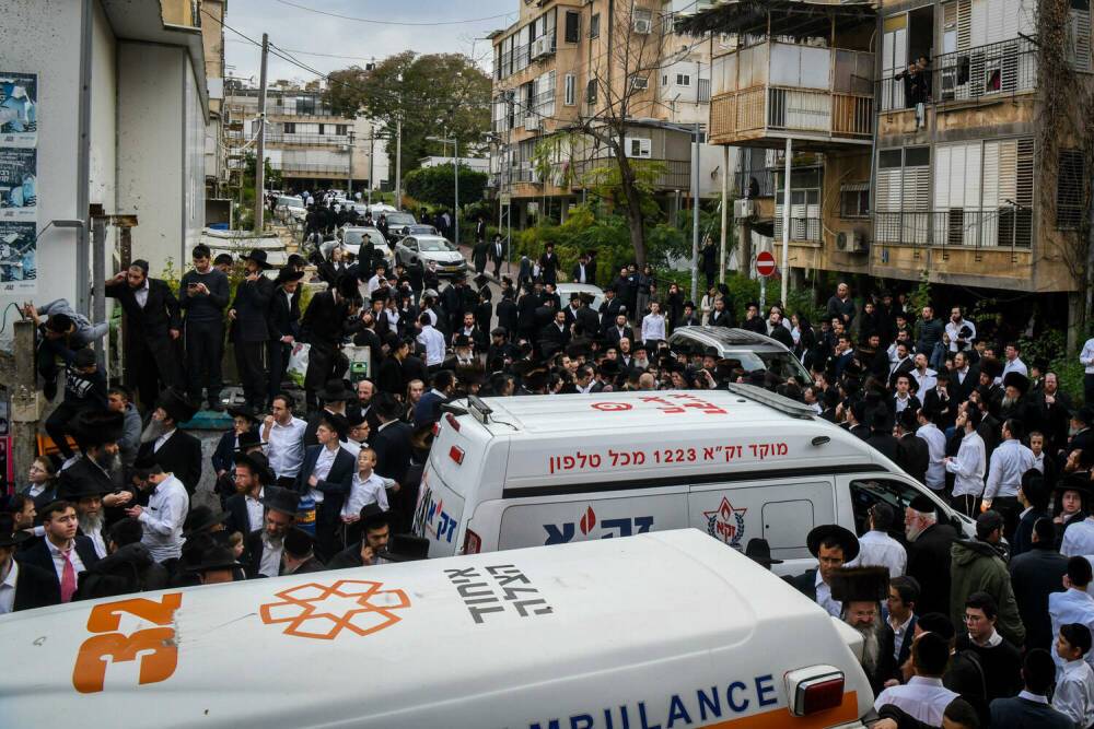 Полиция готовится к крупнейшей похоронной процессии в истории Израиля