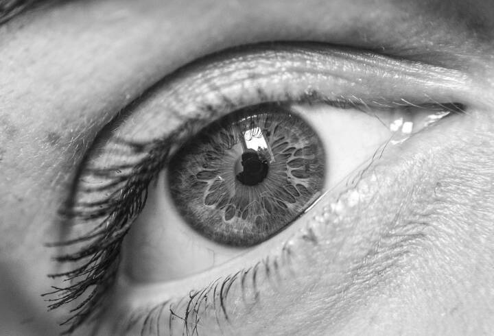 Офтальмолог Булава предупредил об опасности потери зрения из-за COVID-19