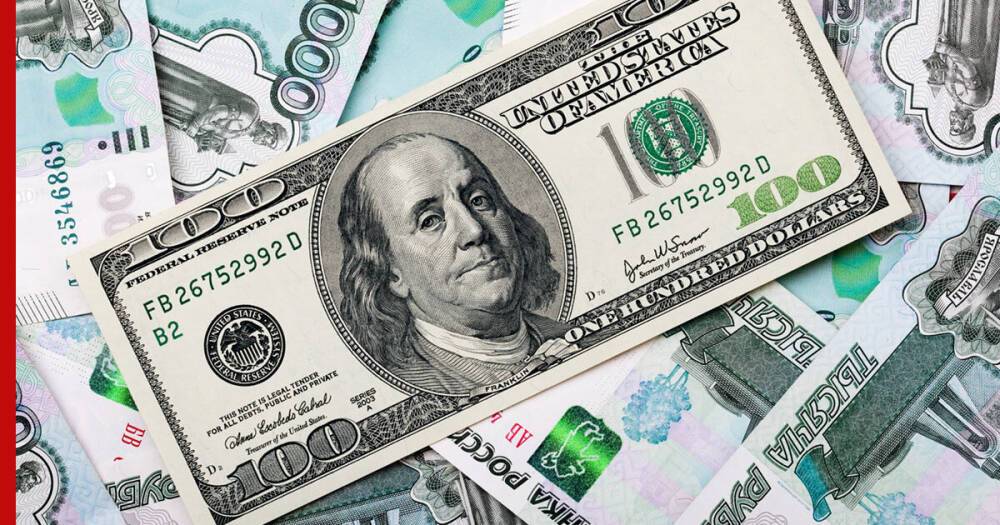 Путин запретил вывозить из России больше $10 тысяч наличными в иностранной валюте