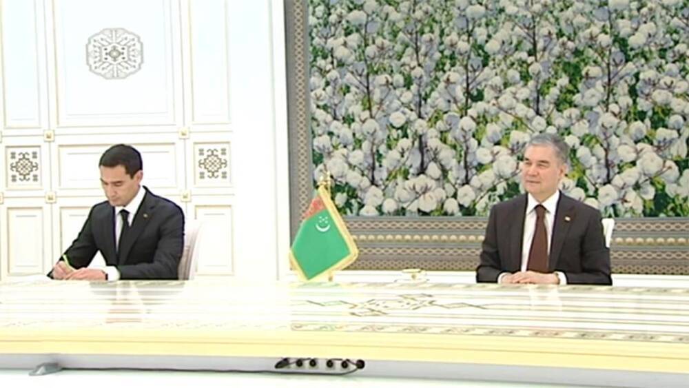 Бердымухамедов намерен вновь изменить Конституцию Туркменистана и изменить полномочия органов власти