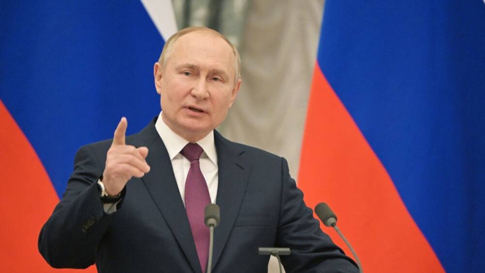 Путин запретил вывозить из России больше 10 тысяч долларов