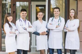 10 новых врачей начнут работать в областной детской больнице N2