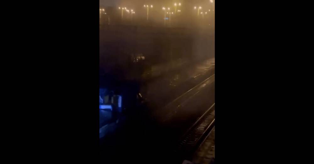 В Киеве прозвучал мощный взрыв от ракеты в районе ЖД вокзала: что известно (видео)