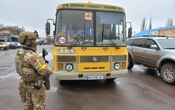 В Украине из "горячих точек" вывезли еще 6,6 тысячи человек