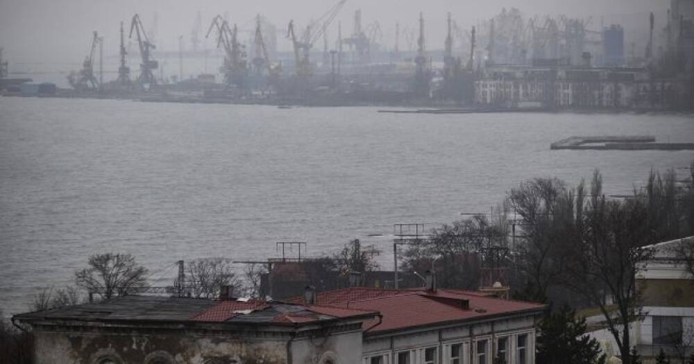 РФ впервые обстреляла Мариуполь с боевых кораблей