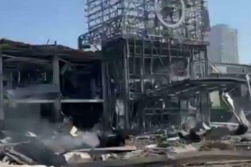 Россия разбомбила крупный торгово-развлекательный центр в центре Киева, убиты 8 человек