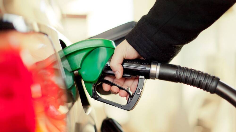 Стоимость бензина превысила исторический максимум