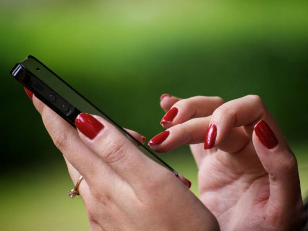 «Интерфакс» узнал о повышении цен на мобильную связь в России