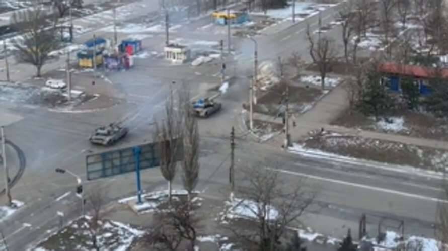 В Мариуполе украинские защитники уничтожили несколько танков и пехоту оккупантов