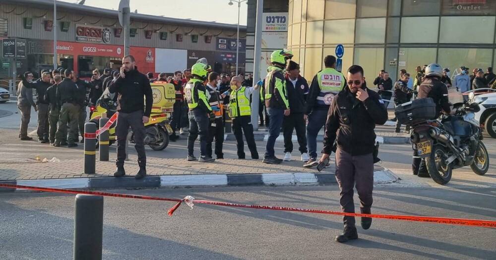 В Израиле связанный с "ИГ" мужчина совершил теракт: четверо погибших