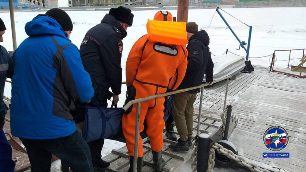 «Не мог кричать, перешёл на свист»: строитель рассказал о спасении провалившегося под лёд рыбака в Новосибирске