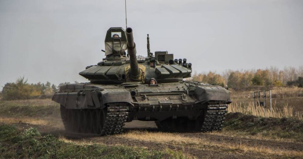 Российский солдат переехал танком своего командира за потери 50% личного состава в Украине