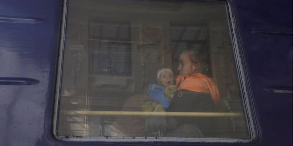 Каждый пятый житель Украины покинул свой дом из-за вторжения РФ, почти половине пришлось разделиться с семьей — опрос