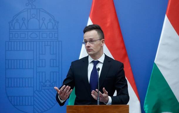 Венгрия против поставок оружия для Украины через свою территорию