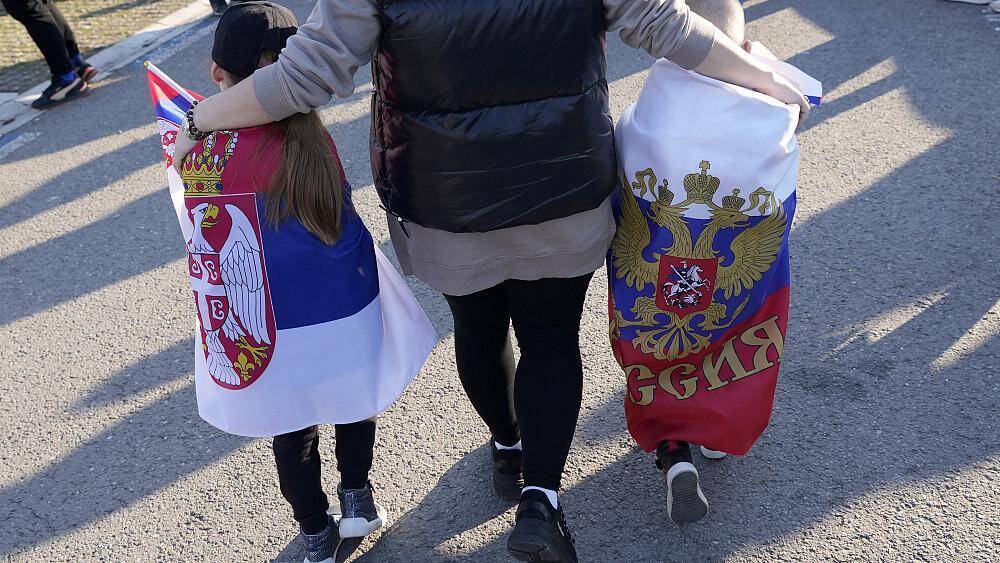 Россияне бегут в Сербию, где любят Путина