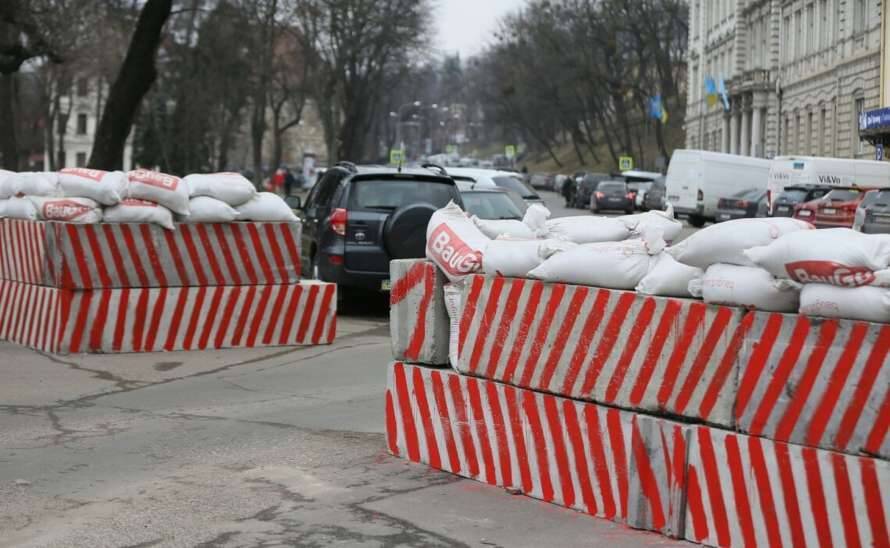 Украинцам дали разъяснение по поводу вручения повесток на блокпостах
