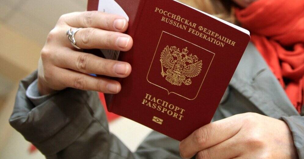 Разрешения на пребывание в Латвии выданы 50 000 гражданам России